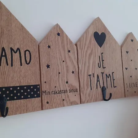 Port Royale Montana アパート アロナ